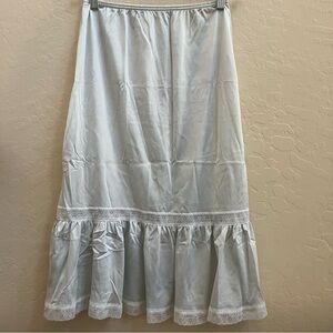 Women’s White Lace Slip Sz S